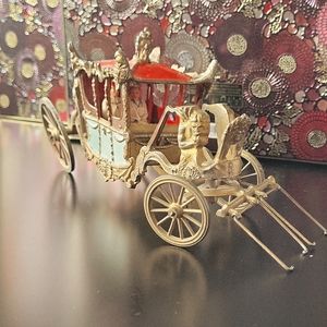 QUEEN ELIZABETH CORONATION CARRIAGE